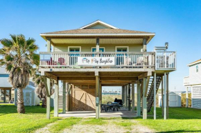 Breathtaking Island Views from Multiple Decks!